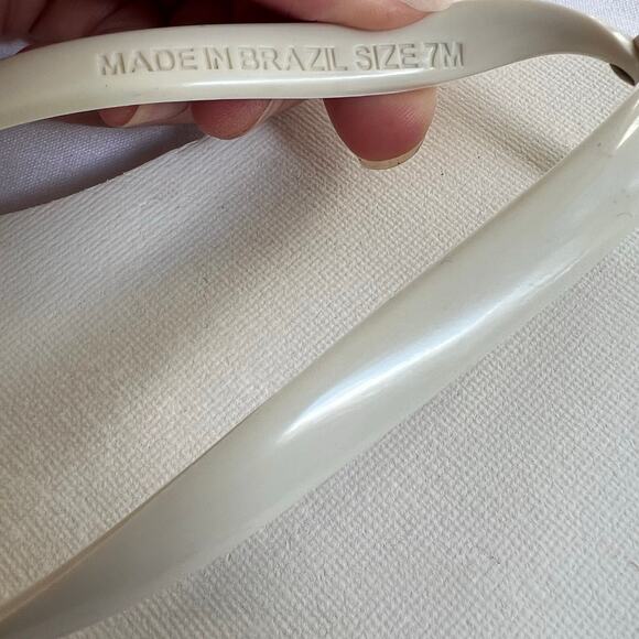 Tory Burch White Logo Flip Flops Size 7 Women’s Sandals - Picture 9 of 9